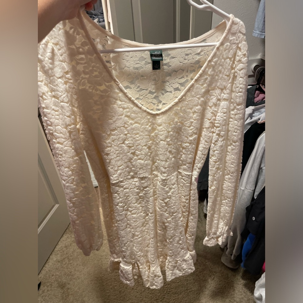 white lace dress